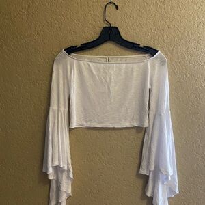 Emma & Sam White Flared Sleeve Top Sz Small